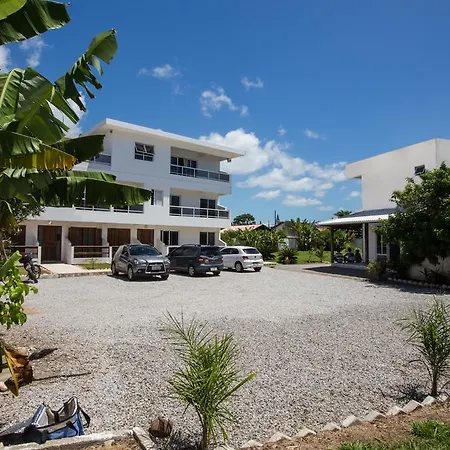 Apartamentos Praia Campeche 50m do mar-2